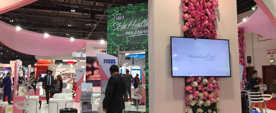 leadear-healthcare-stand-at-dubai-derma-8